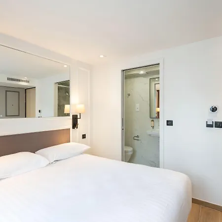 Au Coeur Des Arts Et Metiers Hotel